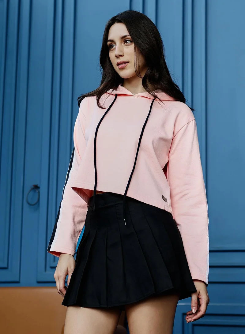 PINACOLADA  Women's Baby Pink Cropped Hoodie With Contrast Striped Sleeve | نساء | طوق بغطاء رأس | أكمام طويلة | نقش سادة | كاجوال ويومي | سويتشيرت for Women | Best Price UAE