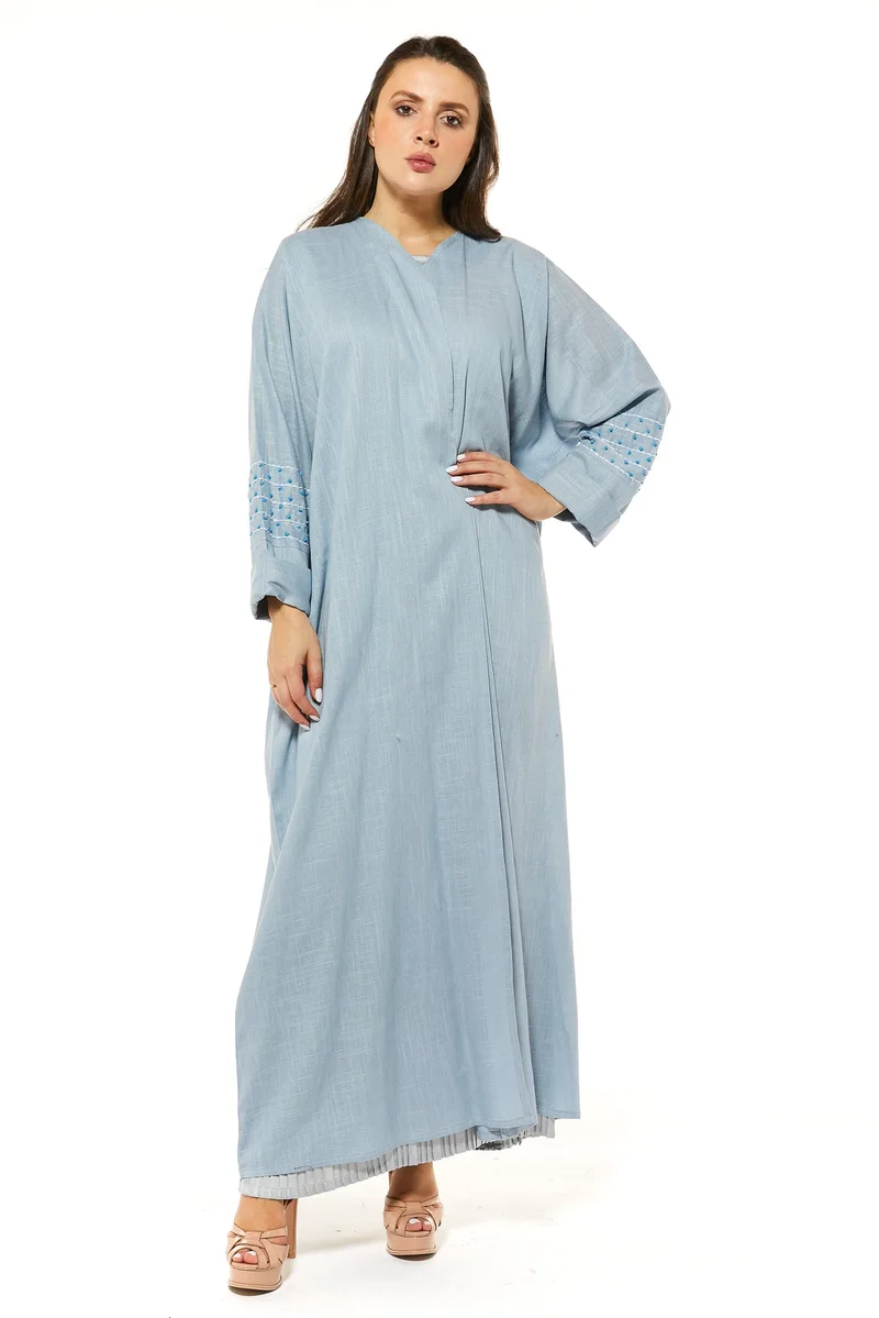 Moistreet Embroidered Flared Sleeve Abaya