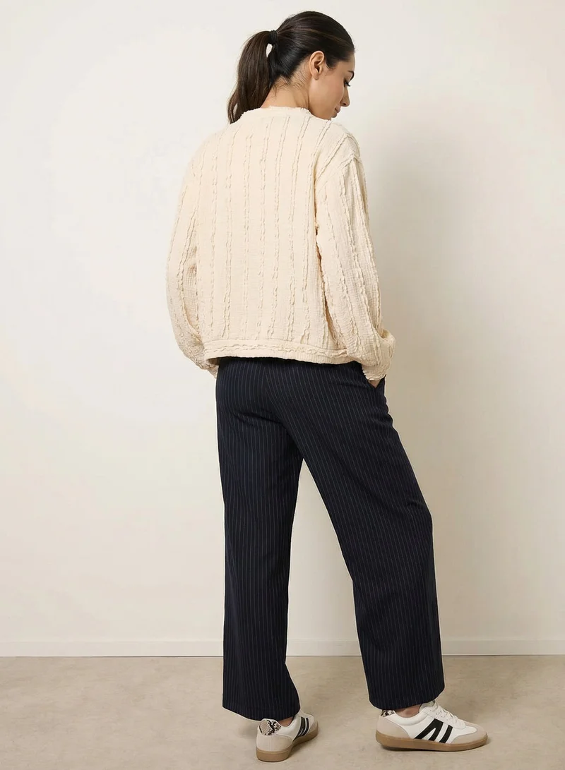 بلو فانيلا Lace Ruffle Batwing Sleeve Top