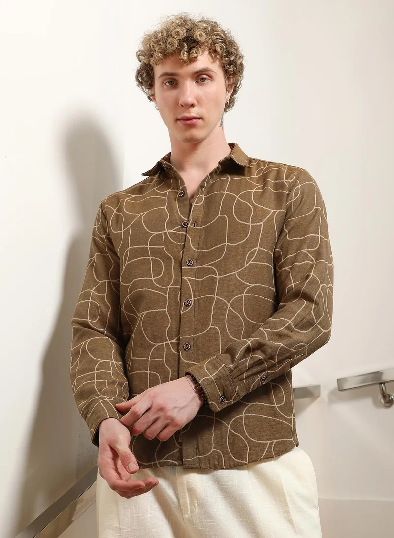 Campus Sutra Men's Brown Abstract Print Cotton Blend Full Sleeve Shirt | أكمام قصيرة | مطبوع | ملابس كاجوال ويومية | طوق منتشر