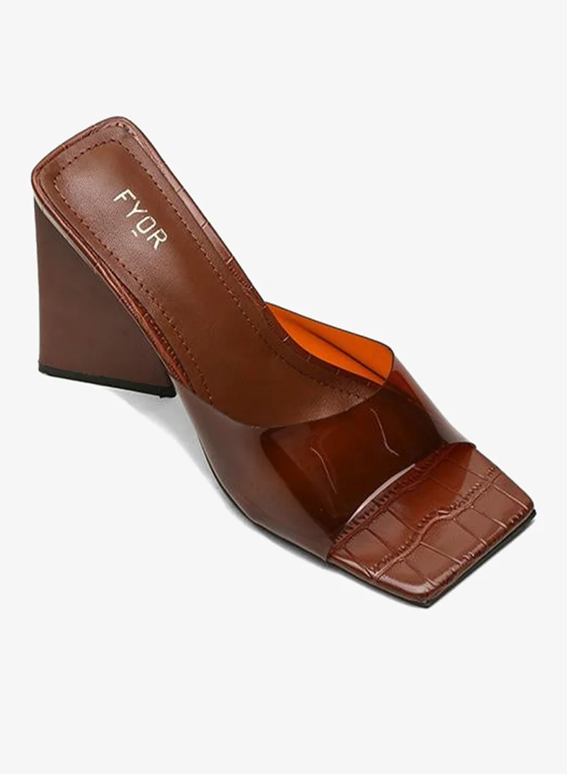 فايور Texture Pyramid Heel Sandal, CMJ 04