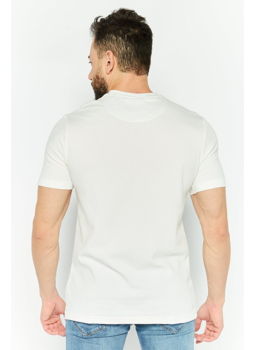 Men Crew Neck Textured Short Sleeves T-shirt, White - pzsku/Z2C3AFF44F0F52C9F6DD8Z/45/_/1737642697/bdbcde9b-3c87-4cbf-b1fd-82bbb3b9a739