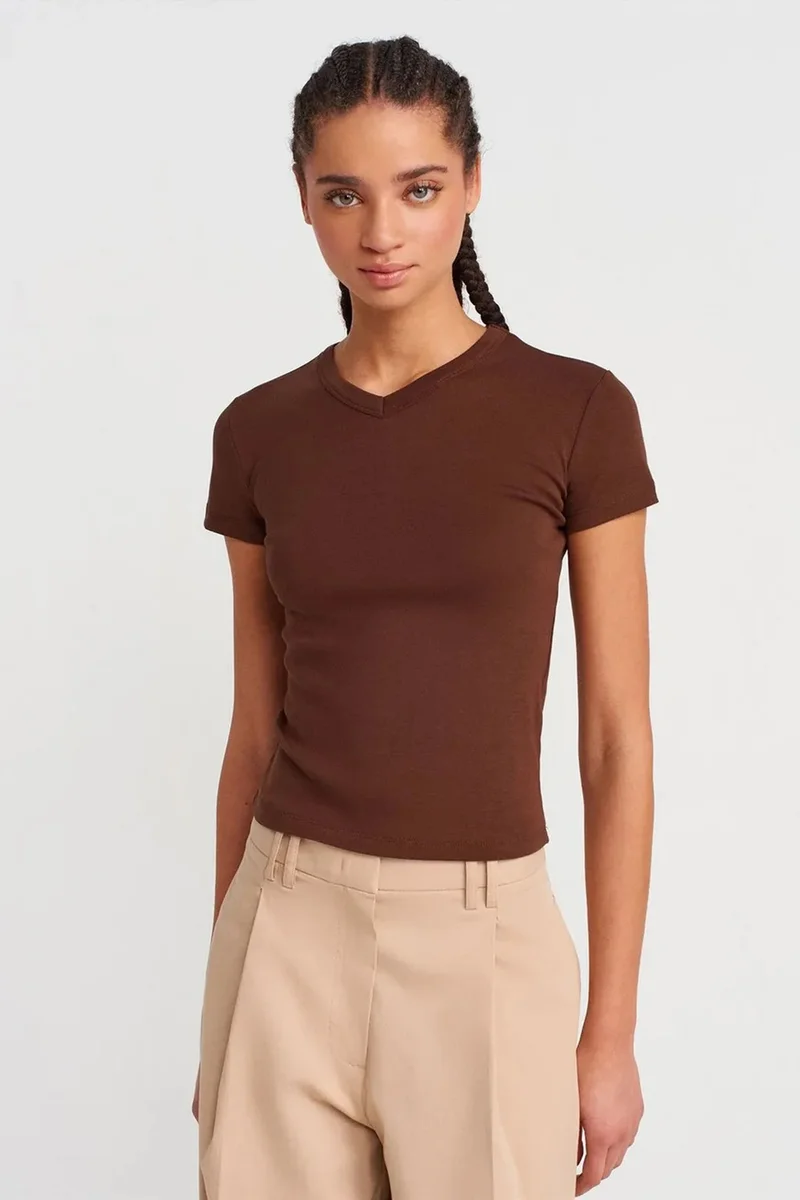 DILVIN Slim Fit Cotton V-Neck T-Shirt