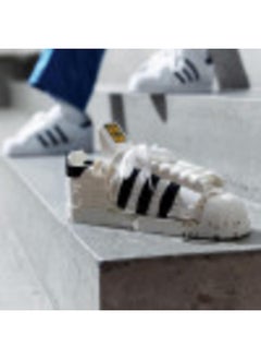 مجموعة بناء LEGO Adidas Originals Superstar 10282؛ قم ببناء وعرض الحذاء الرياضي الشهير؛ جديد 2021 (731 قطعة) - pzsku/Z2C3DC2D58F88EDC2951CZ/45/_/1720358615/43eb4de7-4261-4847-a1c7-6ba0f335c9a7