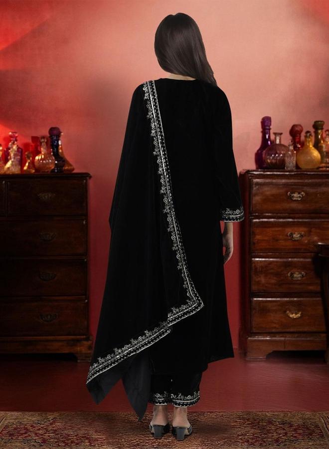 آي شين طقم كورتا وسروال مخمل مطرز من إيشين مع دوباتا - Image 4