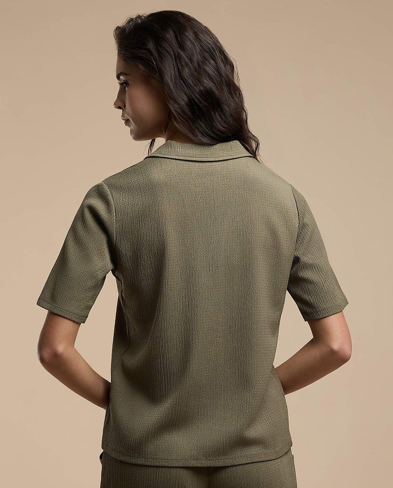 R&B Textured Top With Collared Neck And Short Sleeves - Image 4
