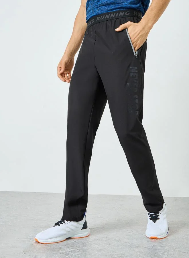 ستايلي اكتيف بنطال تدريب رجالي بطبعة جرافيك