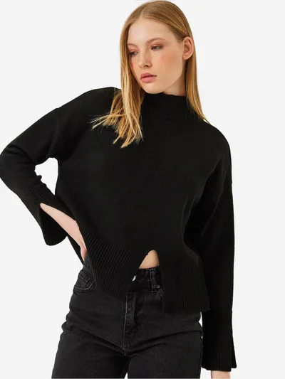 بيانكو لوتشي كنزة بياقة عالية بقصة مريحة وفتحة جانبية