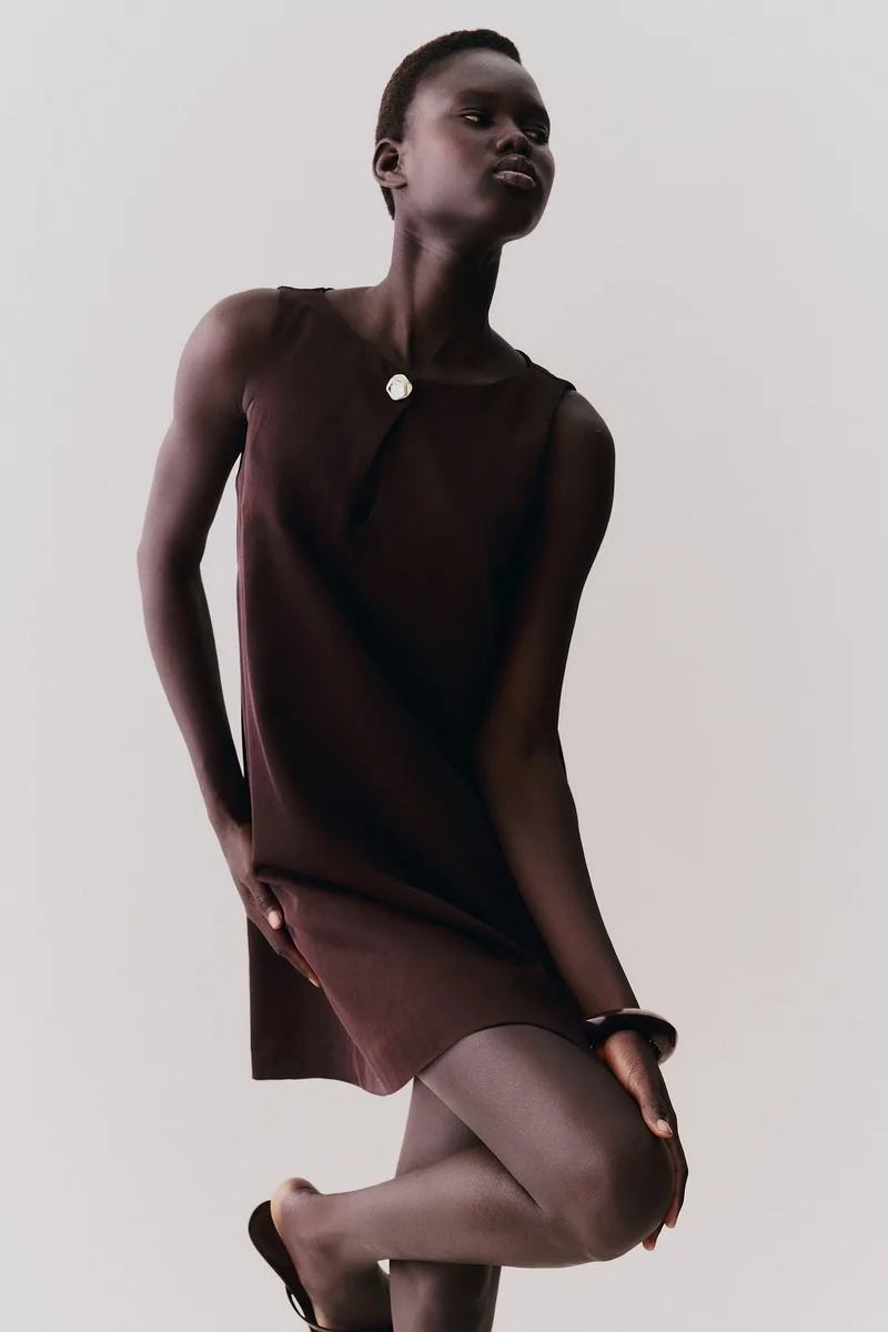 اتش اند ام فستان على شكل A