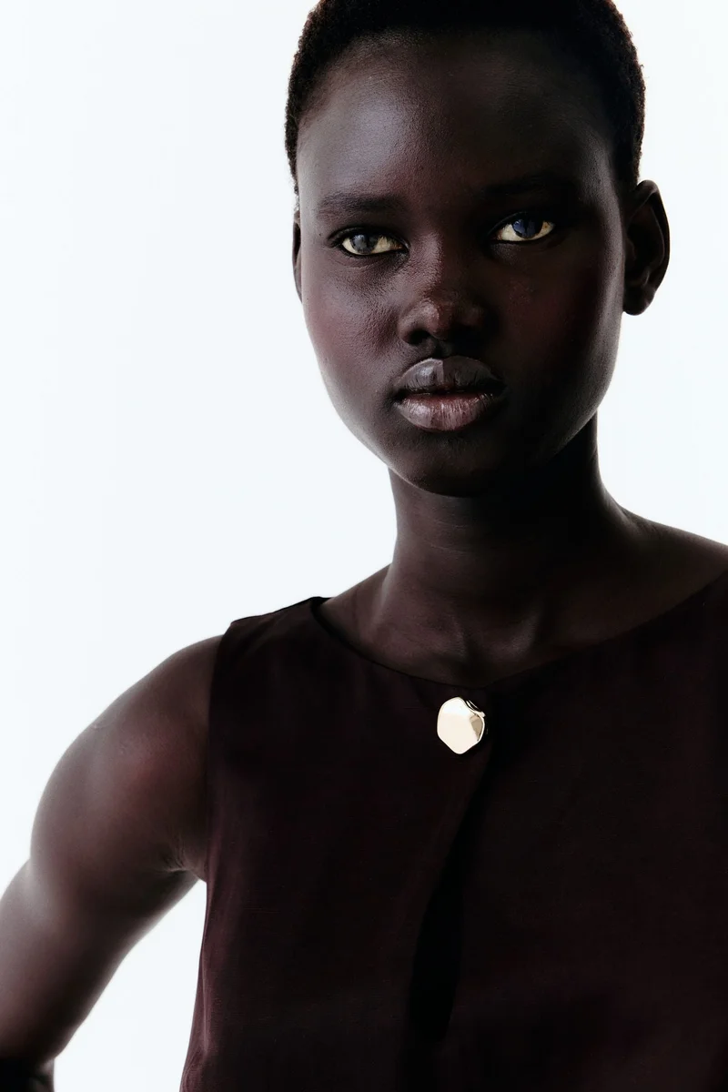 اتش اند ام فستان على شكل A