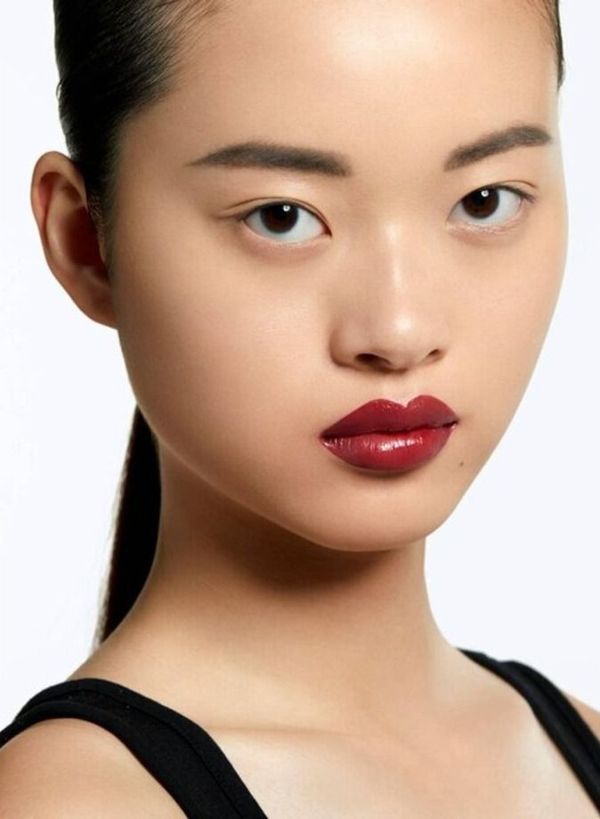 Yves Saint Laurent زيت روج فولوبتي شاين في عصا 3.2 جرام - 83 رأس أحمر - Image 5