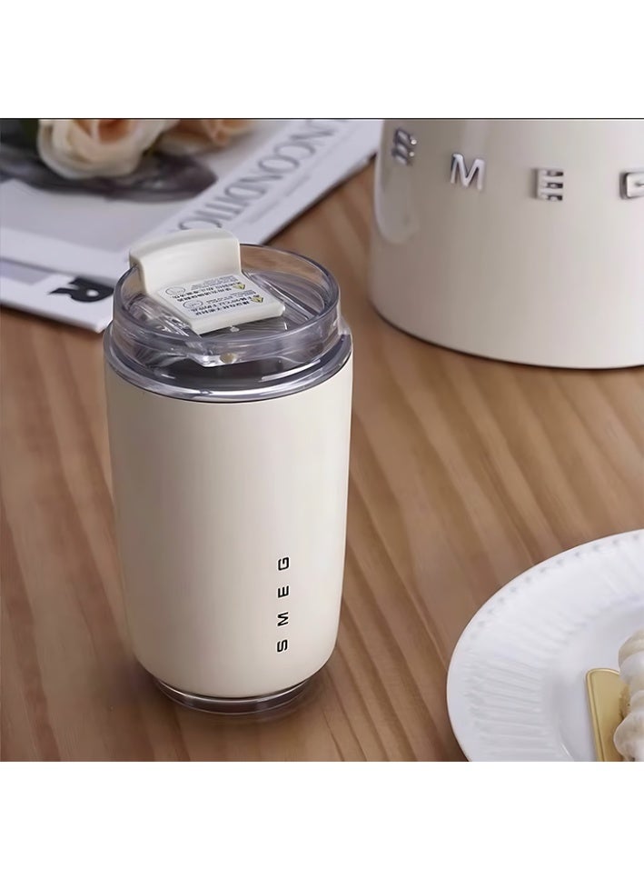 سميج كوب قهوة للسفر من Smeg، كوب معزول للمشروبات مع غطاء مضاد للتسرب، كوب قهوة طويل الأمد مع غطاء، ترمس قهوة للسفر (أبيض) - Image 2