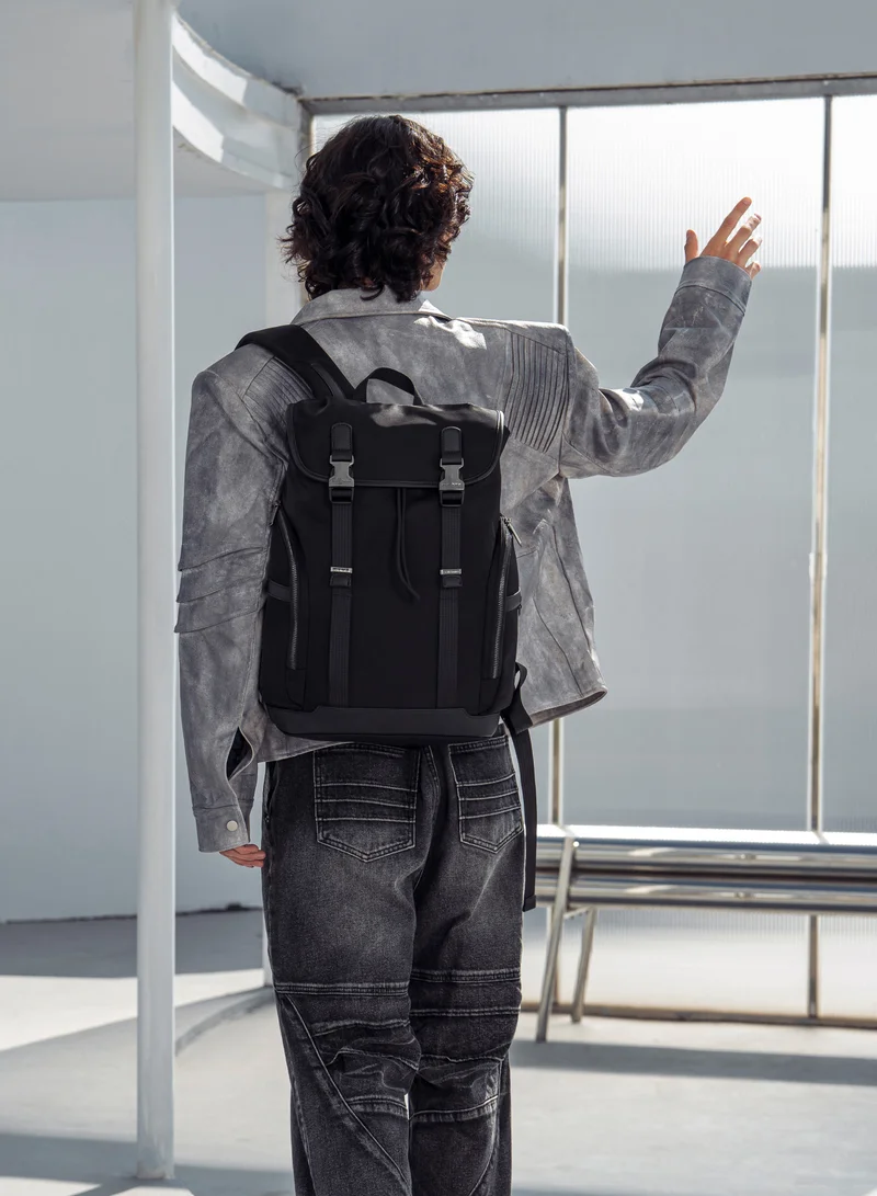 ARCTIC HUNTER Durable Travel Backpack Water Resistant 18 L Computer Bag with Luggage Carry Strap and Anti-Theft Compartment for Men and Women, B00832, Black