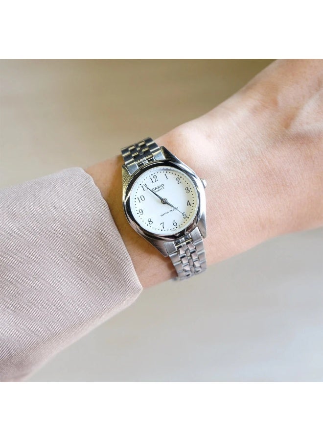 CASIO Enticer Analog Women’s Watch LTP-1129A-7B, 32 mm White Dial, Stainless Steel Case & Bracelet, Water Resistant - Image 4