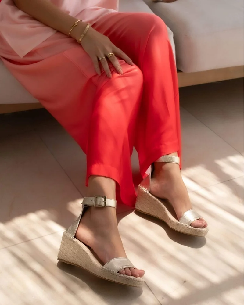 شو كيو Olivia Espadrille Wedge