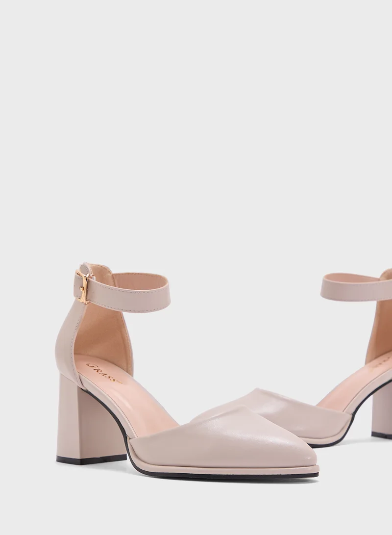 GRASS Heeled Pump With Ankle Strap