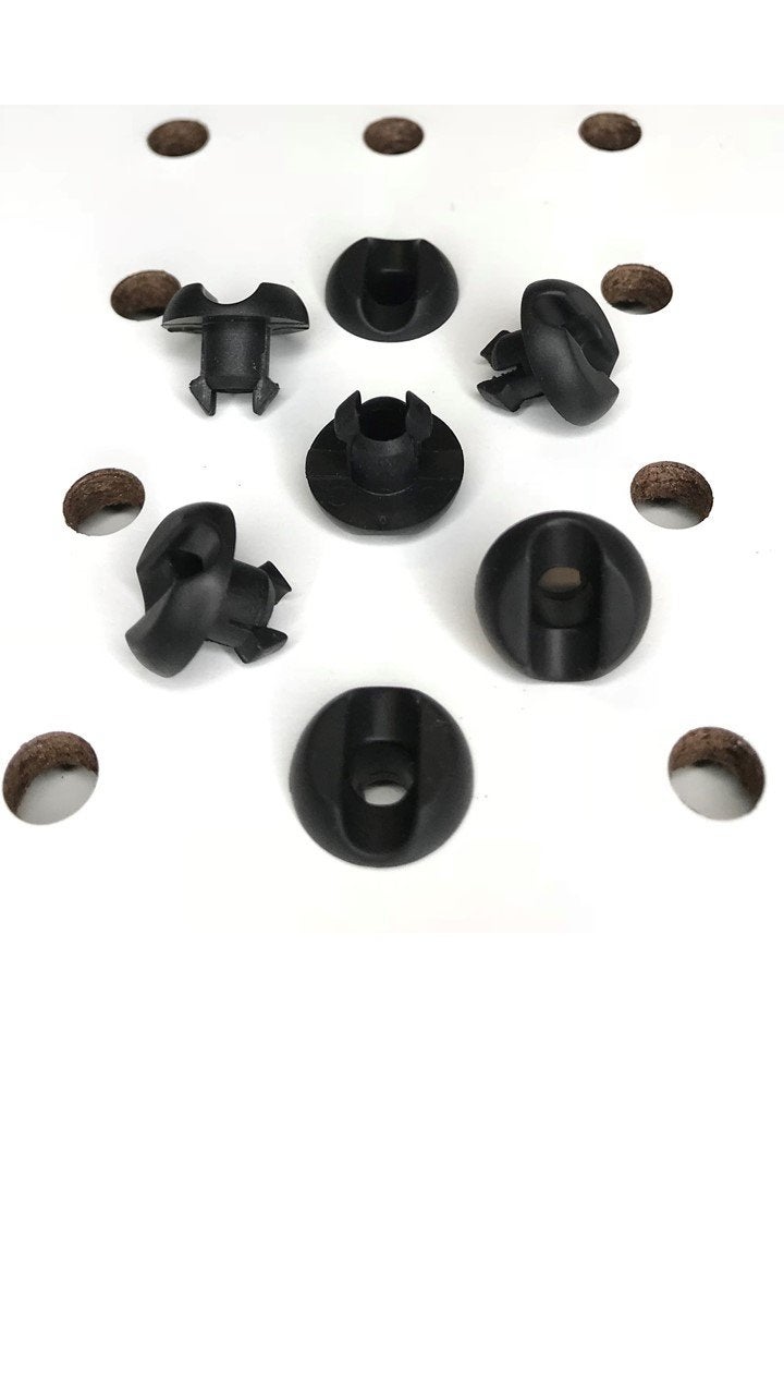 Pegitz Pegboard Peg Locks 50PCS (1/4 inch, Black) - Image 3