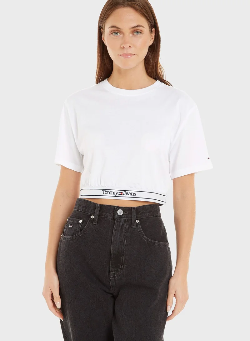 TOMMY JEANS Round Neck Crop Logo Top