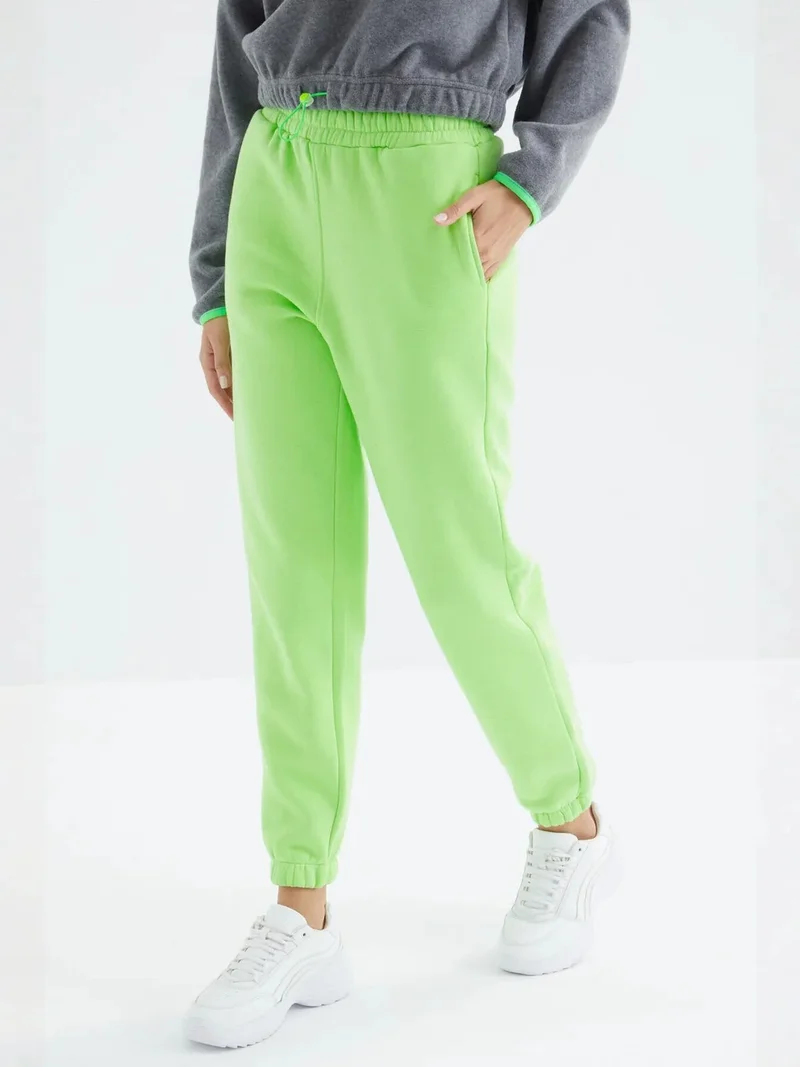 تومي لايف TOMMY Women's High-Waist Fleece Jogger Sweatpants