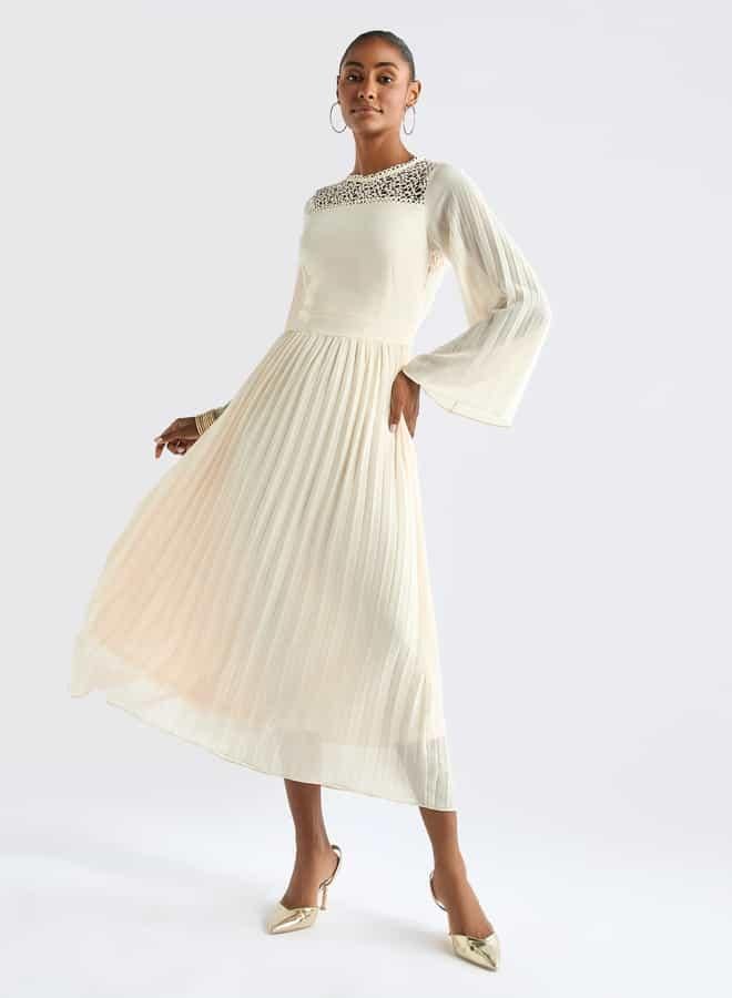 سبلاش فيڤ فستان بأكمام واسعة وتفاصيل دانتيل - Image 1