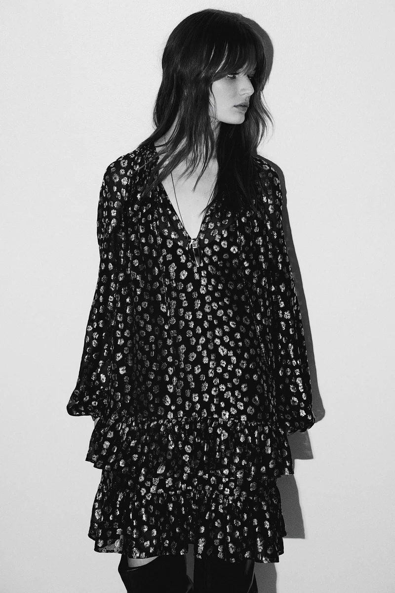 اتش اند ام فستان من الدانتيل