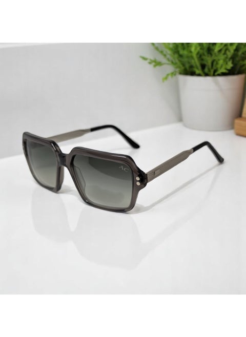 Authentic Armando Cavelli sunglasses, crafted from carefully selected premium acetate for a luxurious look and longevity with extensive use. This model combines modernity and classic style, with a raw grey acetate front and gunmetal -plated metal temples to complete your luxury look. Comes with premium polymer lenses offer UV400 protection in a gradient olive green