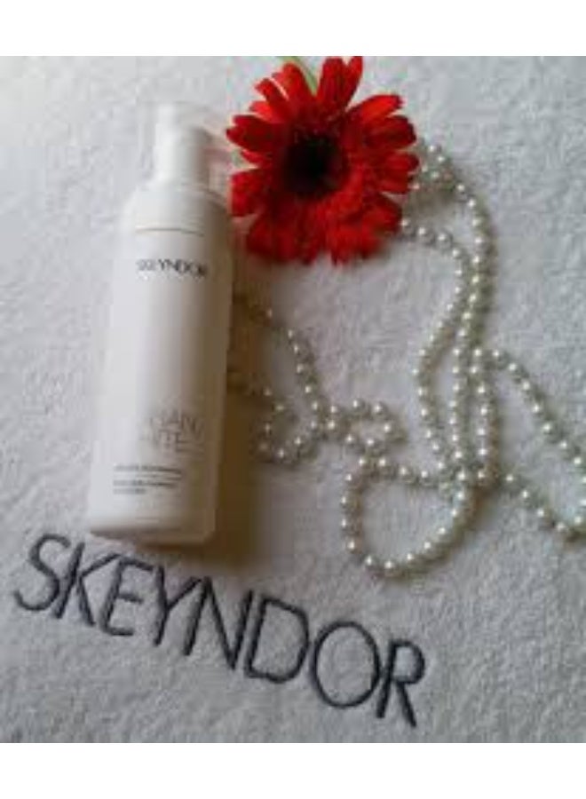 Skeyndor Urban White Foaming Cleanser 150ml - Image 3