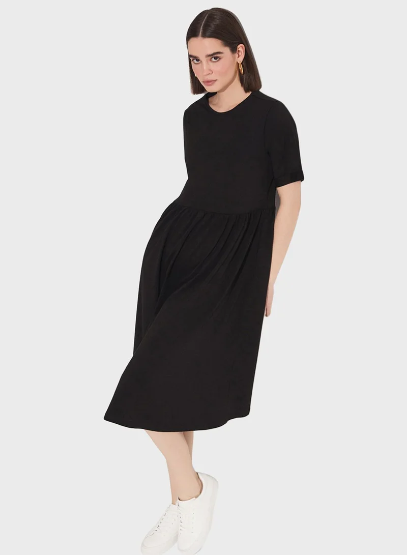 JUNE Gathered Waist Midi Dress