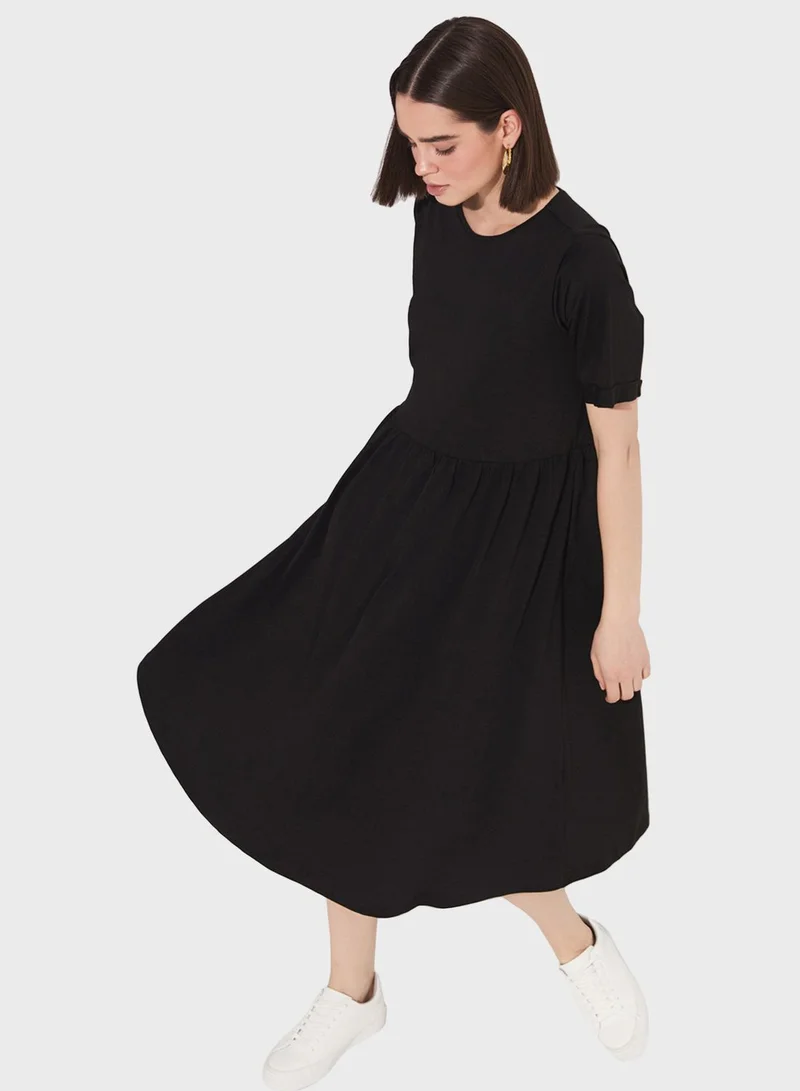 JUNE Gathered Waist Midi Dress