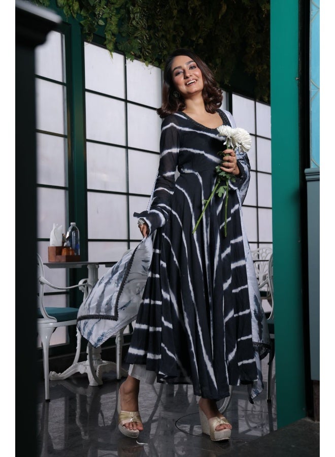 AKS Couture Women Leheriya Dyed Regular Pure Cotton Kurta Trousers With Dupatta - Image 5