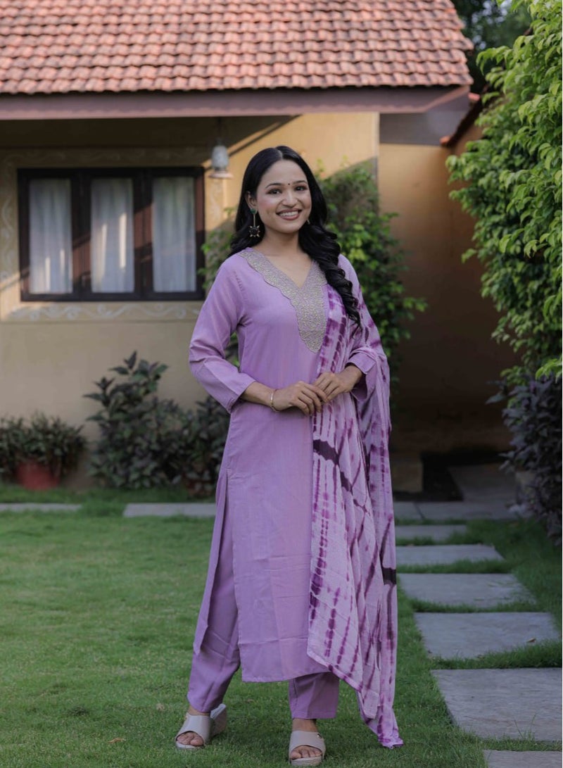 Women's slubby magic embroidered straight kurta with pant and dupatta sets  - Image 1
