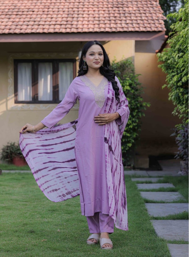 Women's slubby magic embroidered straight kurta with pant and dupatta sets  - Image 3