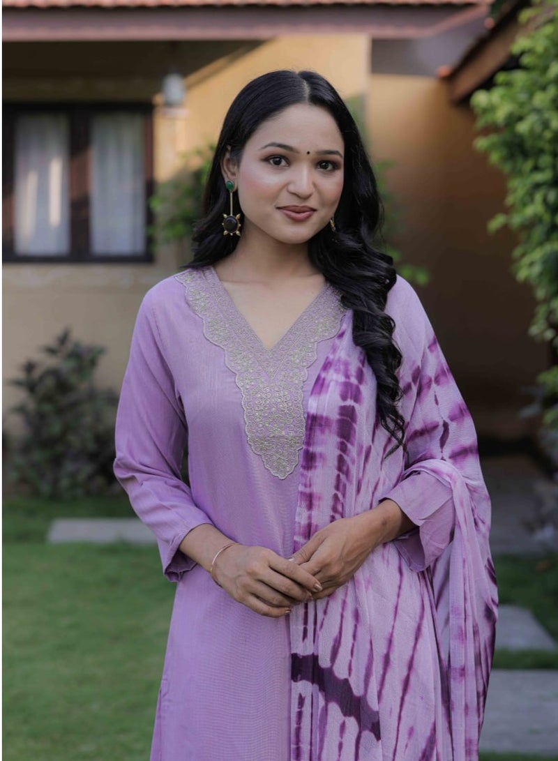Women's slubby magic embroidered straight kurta with pant and dupatta sets  - Image 4