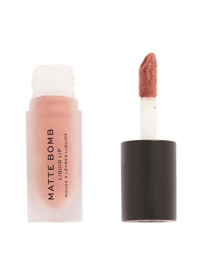REVOLUTION - Makeup Revolution Matte Bomb Delicate Brown - Image 1