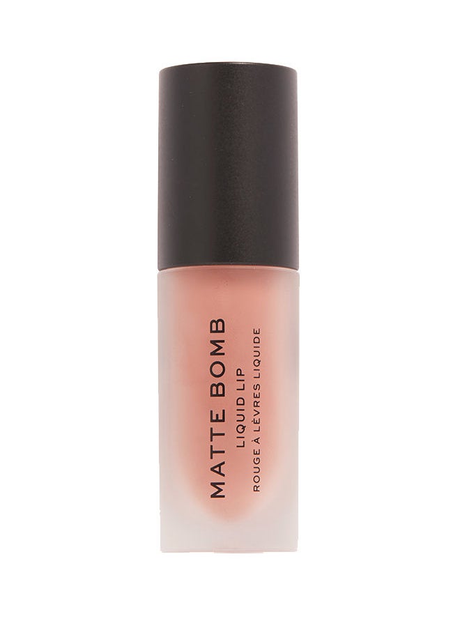 REVOLUTION - Makeup Revolution Matte Bomb Delicate Brown - Image 1