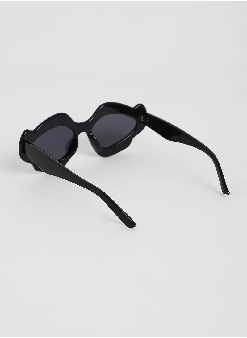 Haute Sauce The Flame Cateye Sunglasses - Onyx Black