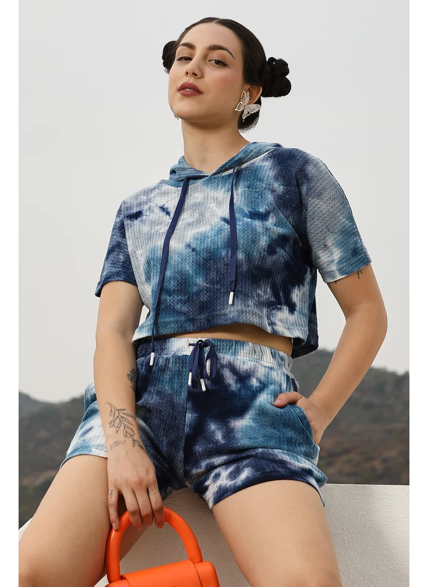 Campus Sutra Women's Navy Blue Waffle-Textured Cropped Co-Ord Set