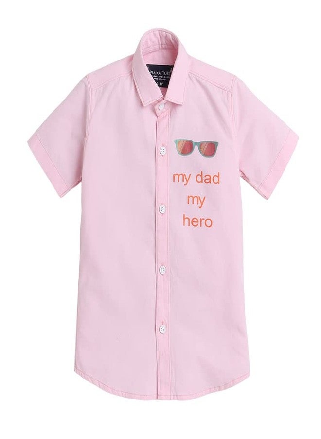 Polka Tots قميص معدني مطبوع "أبي بطلي" بأكمام نصفية من قطن بلون وردي - 18-24 شهر - Image 1