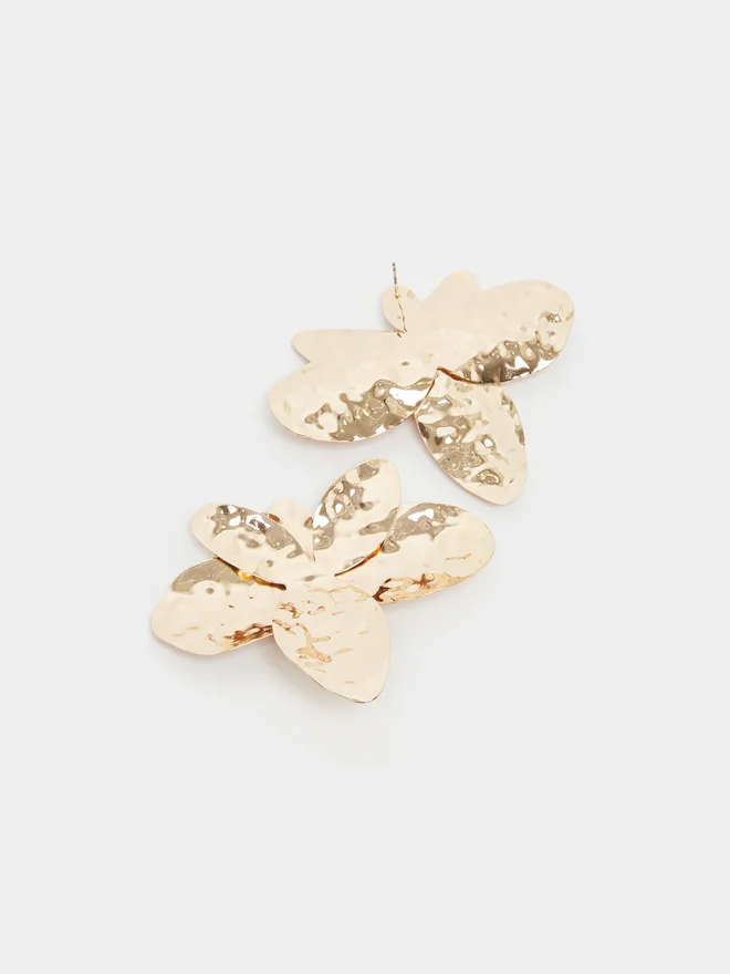 Styli Styli Oversized Hammered Dangle Earrings