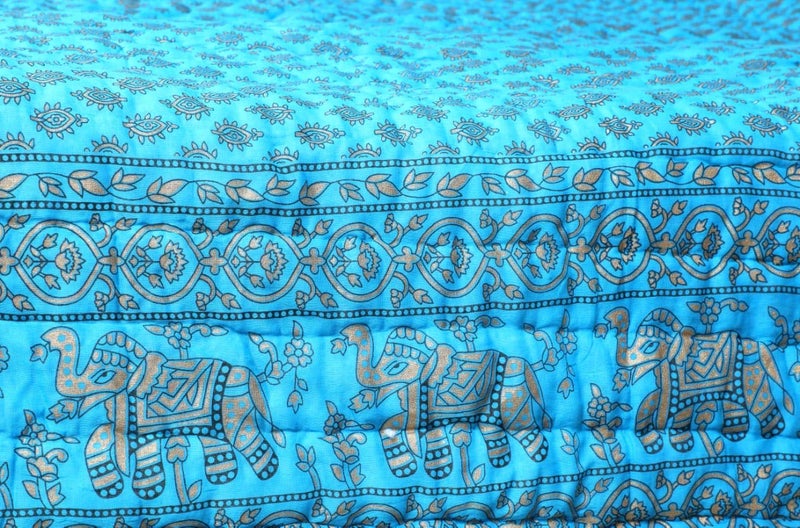 THROW KING THROW KING Rajasthani Traditional Cotton Razai Rajai Ac Blanket Sanganeri with Special Light Print Jaipuri Quilt Blanket Single Bed  - Image 3