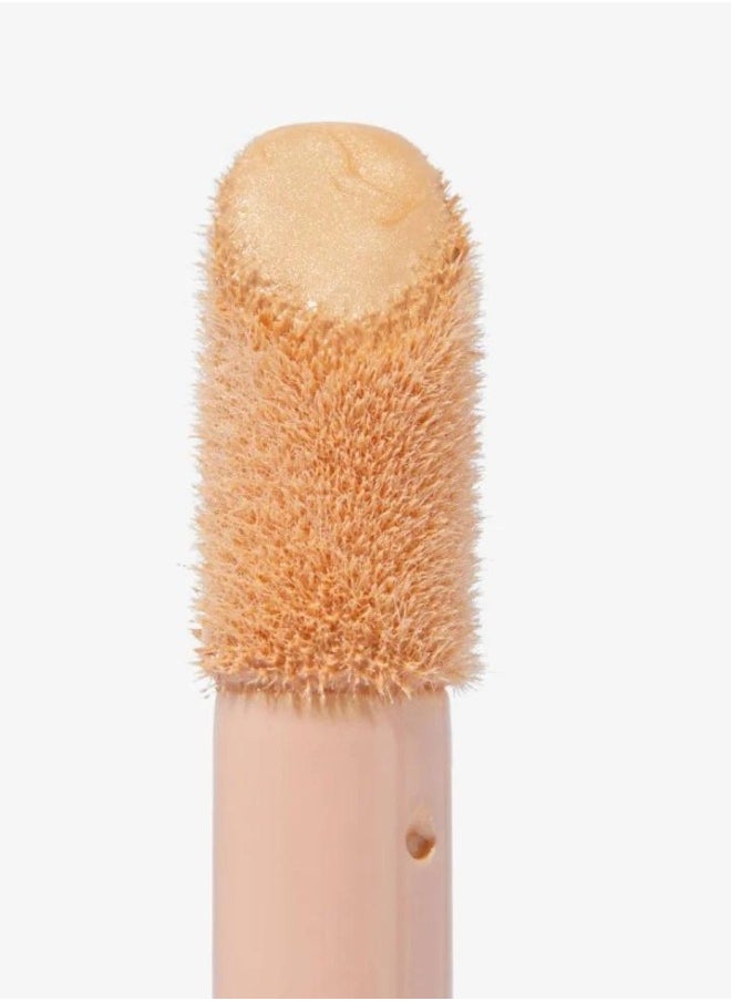 elf - Halo Glow Liquid Filter (4 Medium Neutral) & elf Power Grip Primer for Bright and Smooth Skin and Long-lasting Makeup Fixation - Image 1