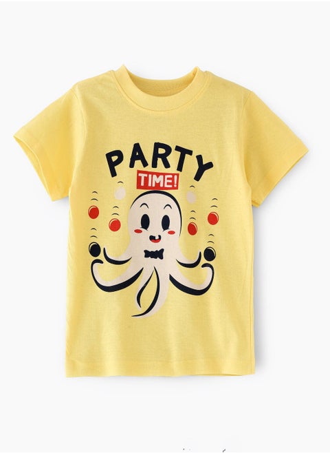Basic round neck graphic t-shirt