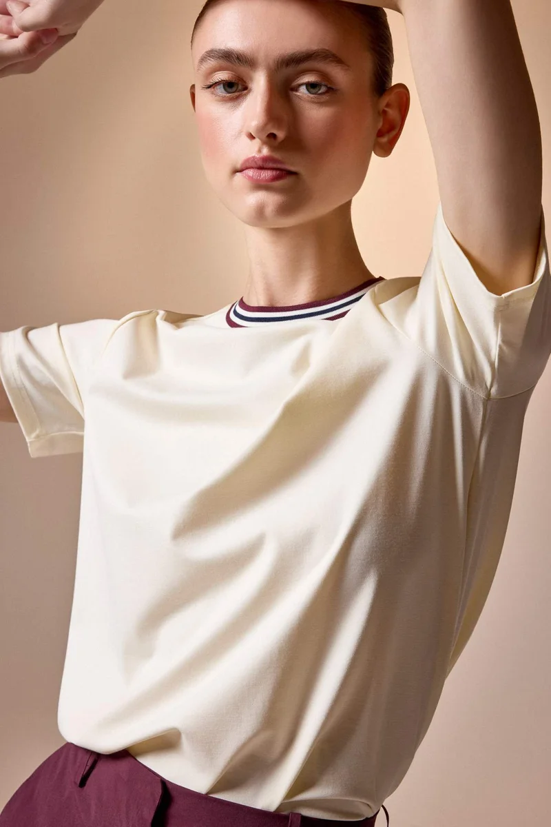 ديفاكتو Standard Fit Sports Silk Polo T-Shirt