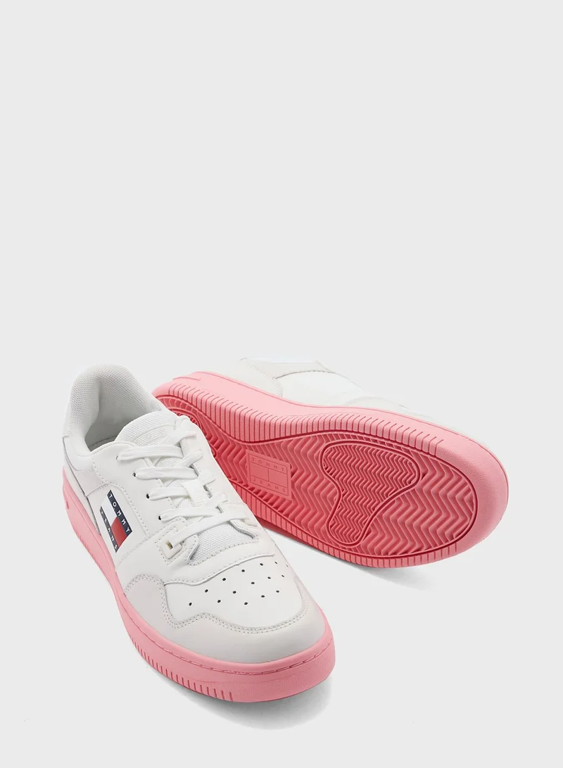 TOMMY JEANS Lace Up Low Top Sneaker