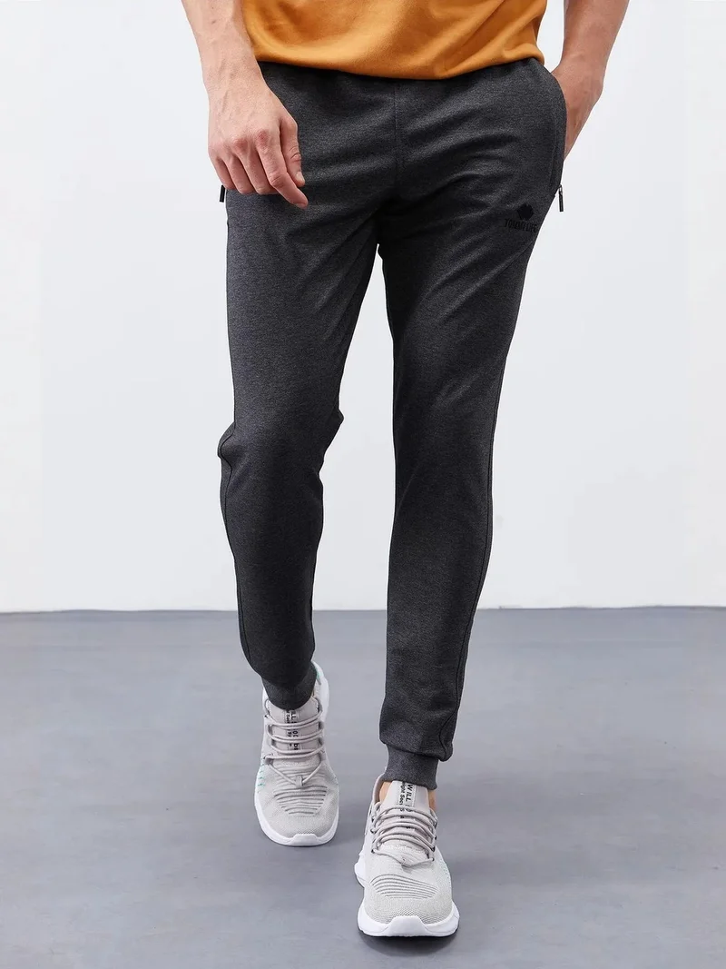 تومي لايف TOMMY Men's Slim-Fit Fleece Sweatpants