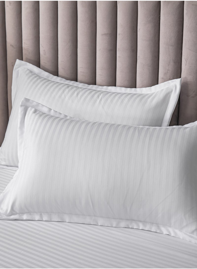 GOLDEN HOME طقم غطاء لحاف مخطط مكون من 6 قطع بمقاس كينج/كوين/فرد. يتضمن الطقم غطاء لحاف واحد، وملاءة سرير واحدة، و4 أكياس وسائد  - Image 5
