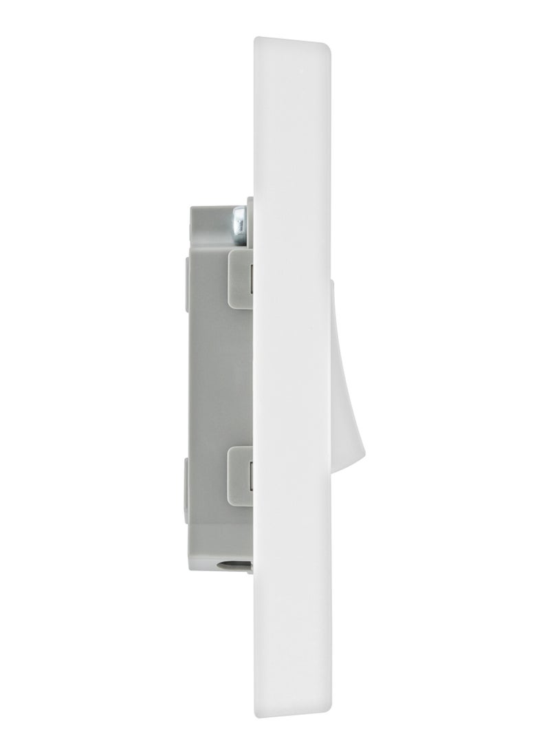BG BG Nexus 10 Amp 10AX Single 1 Way Plate Switches Square Edge  - Image 4