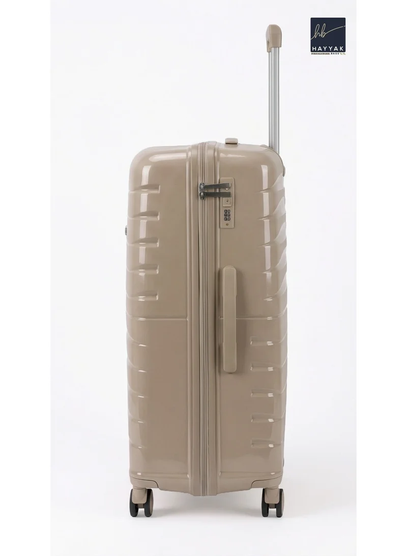 هاياك مجموعة من 3 حقائب سفر | عربة أمتعة صلبة من البولي بروبيلين (PP) | حجم المقصورة: 20 بوصة، حجم متوسط: 24 بوصة، حجم كبير: 28 بوصة | لون الشمبانيا