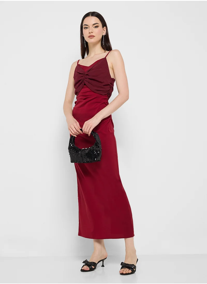 جينجر Twist Front Midi Dress