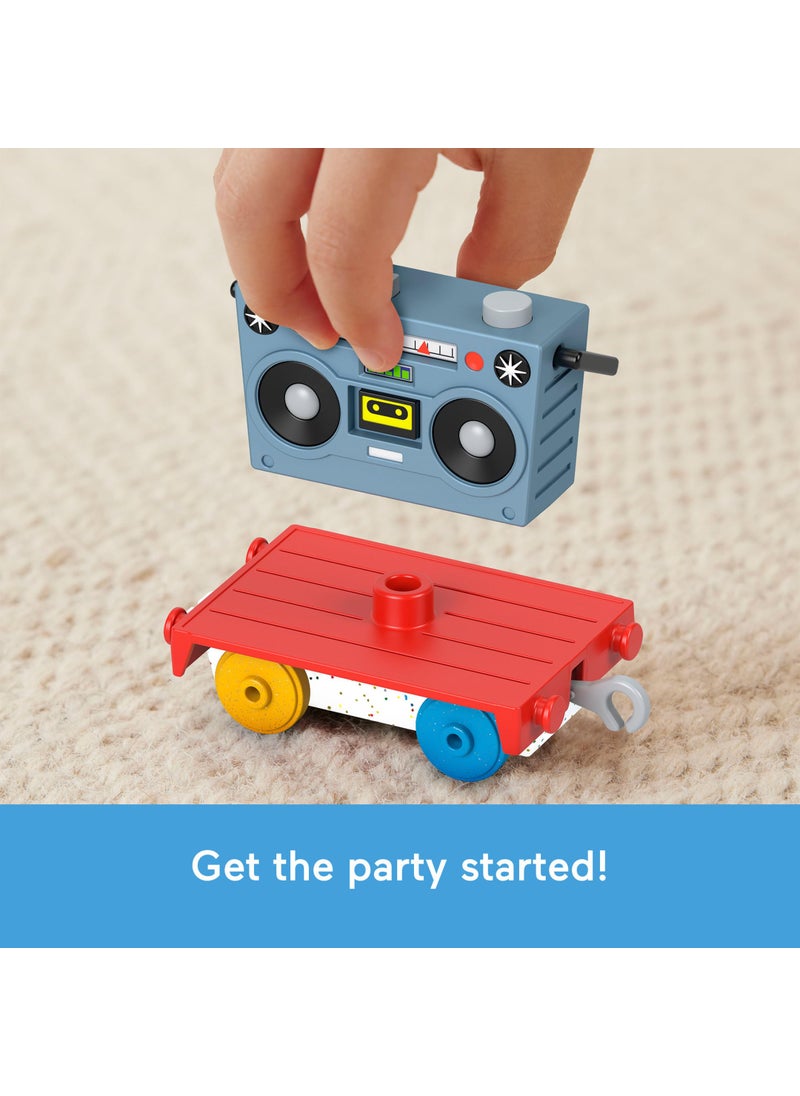 THOMAS & FRIENDS Thomas & Friends Toy Trains Toy Set Thomas’ 7 Days of Surprises, 10-Piece Diecast Vehicles with Cargo for Kids Ages 3+ Years (Amazon Exclusive)  - Image 3